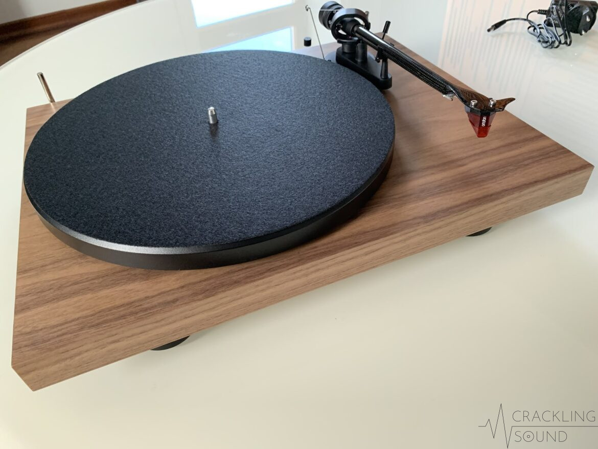 Pro-Ject Debut Carbon Evo Review