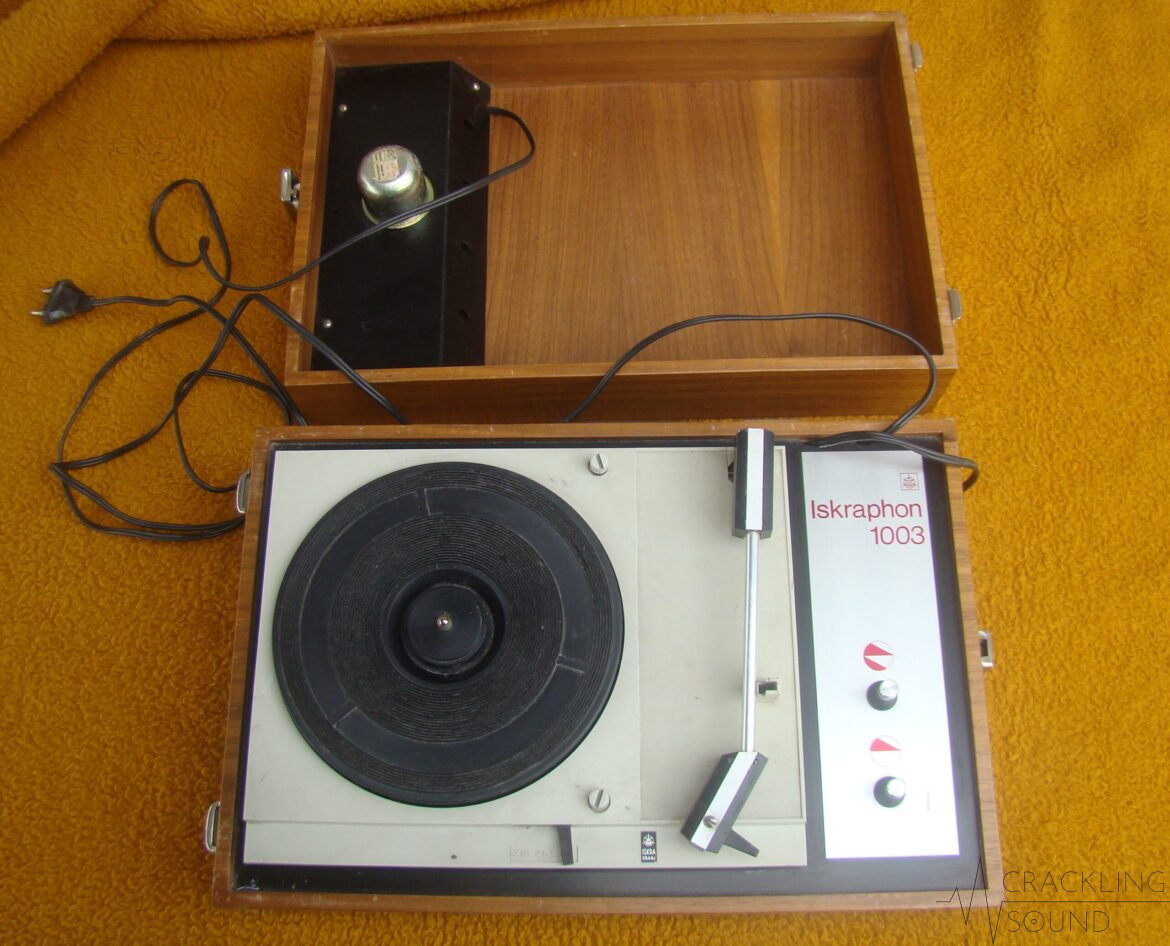 vintage-record-player